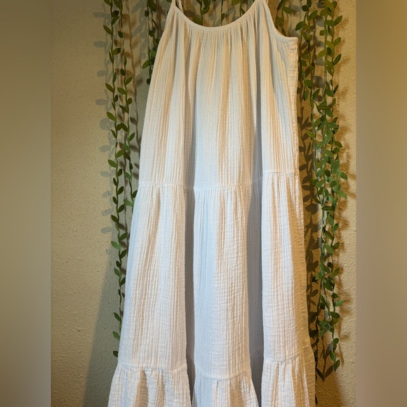 H&M white crinkled dress size XS - Picture 2 of 4